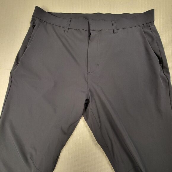 Fabletics The Only Pant Men's Size 35x30 Navy Lightweight Classic Fit - Picture 2 of 8